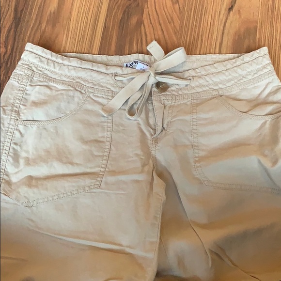 Express - Linen Capris. - Picture 6 of 7